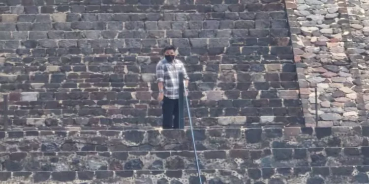 Revelan origen del agresor en Teotihuacán y corrigen datos tras balacera en la Pirámide de la Luna