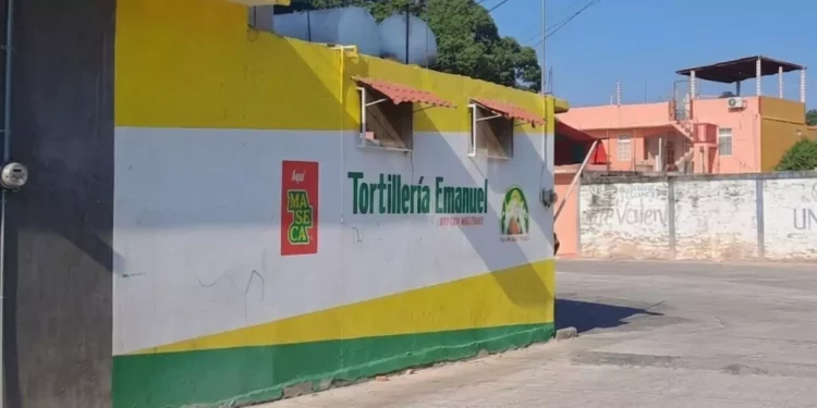 Asalto violento en tortillería de Tehuantepec: golpean a trabajadores y escapan