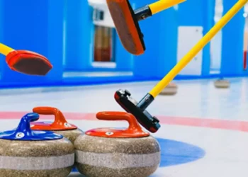El curling como ajedrez sobre hielo donde un solo lanzamiento puede decidir 10 ends