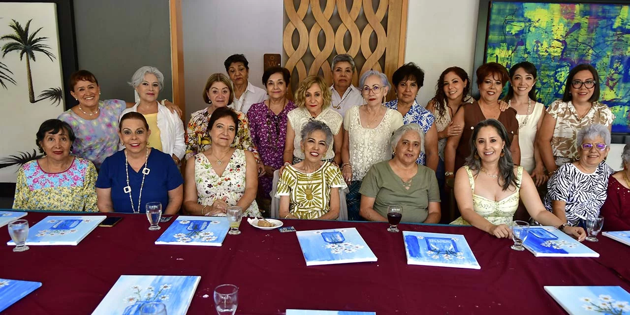 Fotos: Rubén Morales // Bertha Bustamante García celebró su cumpleaños número 70 acompañada de familiares y amigas cercanas.
