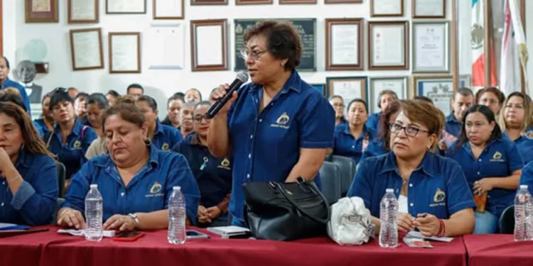 Foto: Municipio de Oaxaca de Juárez // Integrantes del Sindicato autónomo aceptaron la propuesta de Oaxaca de Juárez.