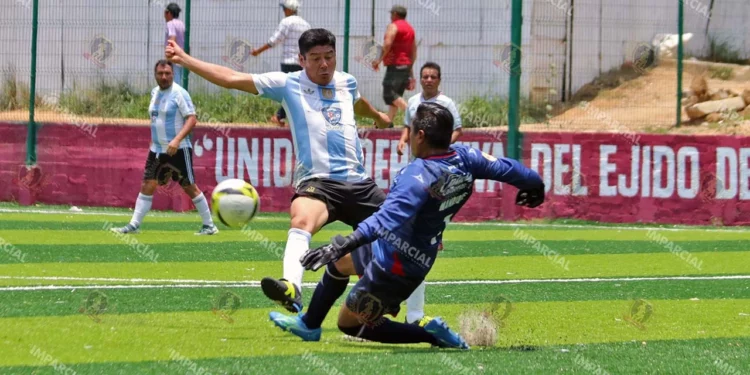 Fotos: Leobardo García Reyes // Deportivo Oaxaca El Chilar es campeón del futbol de veteranos.