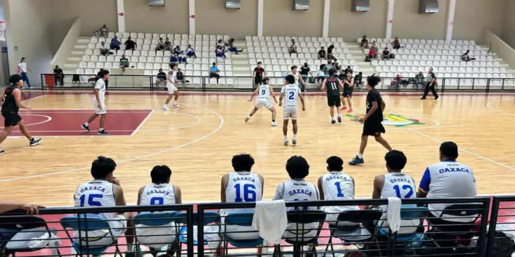 Oaxaca avanzó en el basquetbol.
