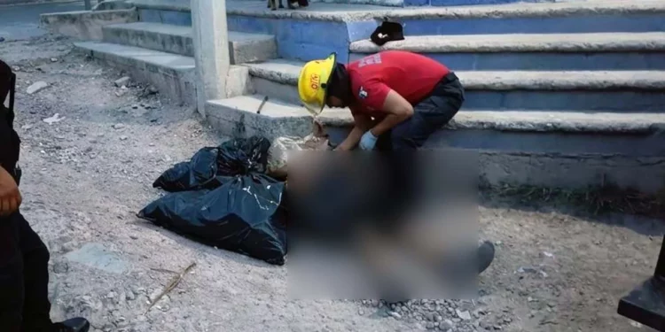 Vecinos hallaron el cadáver con el cráneo destrozado a mitad de la calle; agentes de la Unidad de Alto Impacto capturaron al probable responsable
