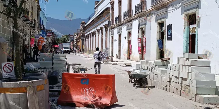 Foto: Lisbeth Mejía // La calle 20 de Noviembre transformada en una trampa.