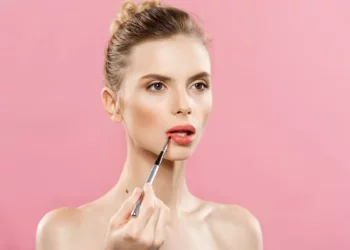 Las combinaciones de tintas y aceites labiales se posicionan como una de las tendencias más populares.