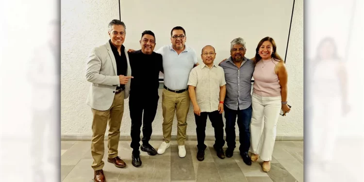 Fotos: Rubén Morales // Miguel Chanona impartió el taller “El Algoritmo de la Riqueza” ante empresarios y directores de distintas firmas locales.