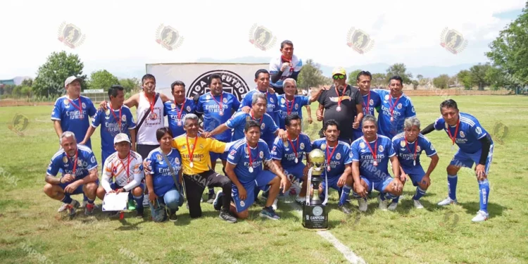 Fotos: Leobardo García Reyes // Cementerio es el campeón.
