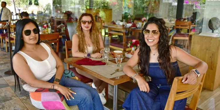 Fotos: Rubén Morales // Evelyn Dehesa Martínez, Karen Jarquín, e Itzel Tejeda.