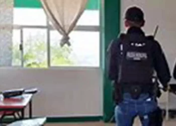 El operativo ‘Escuela Segura’ prioriza el cruce peatonal de niñas y niños.