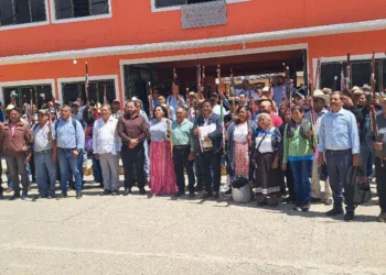 Niñas, niños y jóvenes de San Juan Mixtepec participaron en el arranque de talleres de pintura, danza, teatro y música.