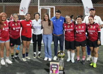 Amigas es el campeón del Torneo Nocturno de Futbol 5 de la Liga El Chilar.