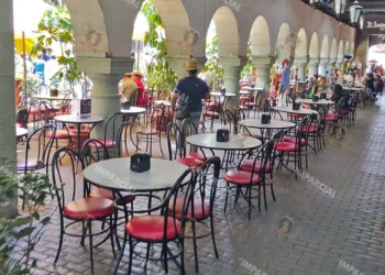 Foto: Jesús Santiago // Abandonados, los restaurantes del Centro Histórico.