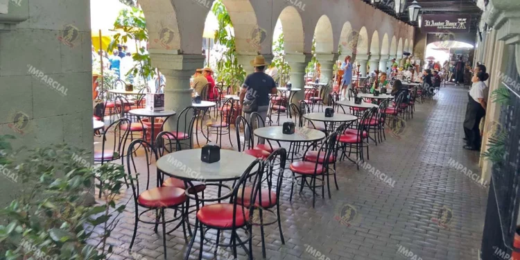 Foto: Jesús Santiago // Abandonados, los restaurantes del Centro Histórico.