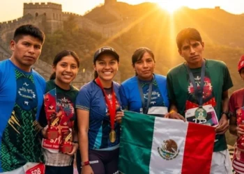 Atletas indígenas brillan en el Maratón de la Gran Muralla China 2026