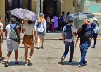 Foto: Jesús Santiago // Calor inclemente ya ha causado quemaduras a los oaxaqueños.