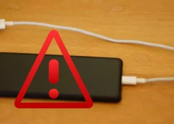 Errores comunes que calientan tu celular al cargarlo y cómo solucionarlos