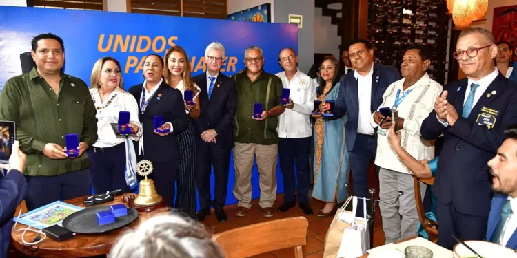 Fotos: Rubén Morales // Clubes rotarios del Distrito 4195 recibieron al presidente mundial de Rotary Internacional, Francesco Arezzo.