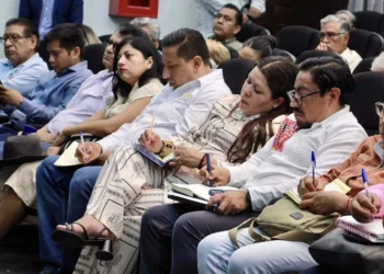 Foto: redes sociales // Directores se reunieron ayer con el nuevo rector.