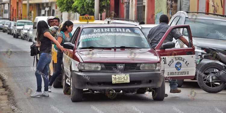 Foto: Archivo El Imparcial // Doblan a Semovi con un “reordenamiento descafeinado” al transporte foráneo.