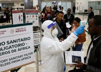 ¿Puede llegar el ébola a México? Activan alertas y restricciones por brote mortal en África