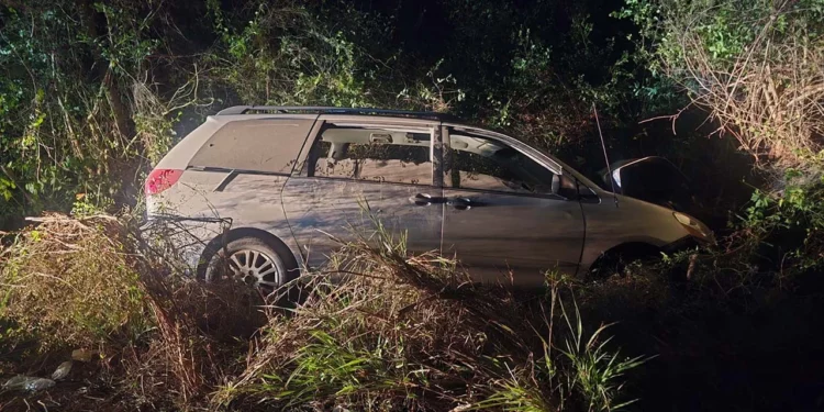 El aparatoso percance vial ocurrió sobre la ruta federal 200 con rumbo a Pinotepa.