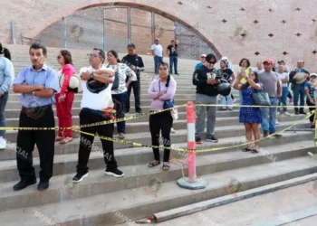 Foto: Adrián Gaytán // El bloqueo de los padres de familia a accesos a la obra del nuevo estadio