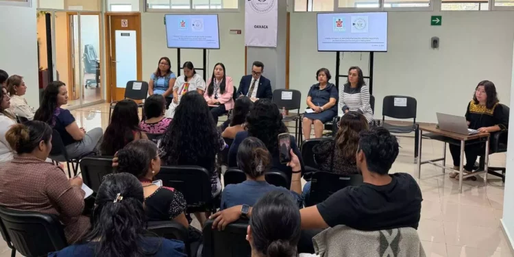FOTO: TSJEO // El magistrado Juan Díaz Carranza ha establecido consulta con diversos colectivos para integrar propuestas a la aplicación del Código Nacional de Procedimientos Civiles y Familiares