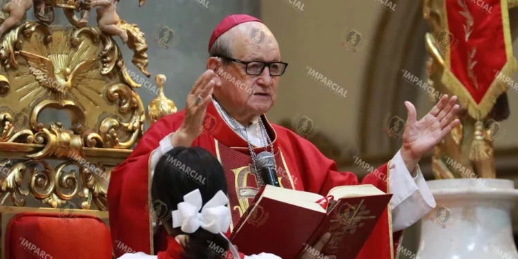 El obispo emérito de Antequera volvió a oficiar una celebración dominical en la catedral metropolitana de Oaxaca.