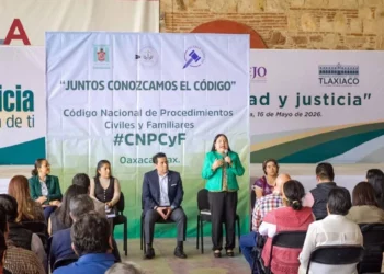 Especialistas en materia judicial impartieron en Tlaxiaco un taller sobre procedimientos civiles y familiares dirigido a abogados, estudiantes y ciudadanía.