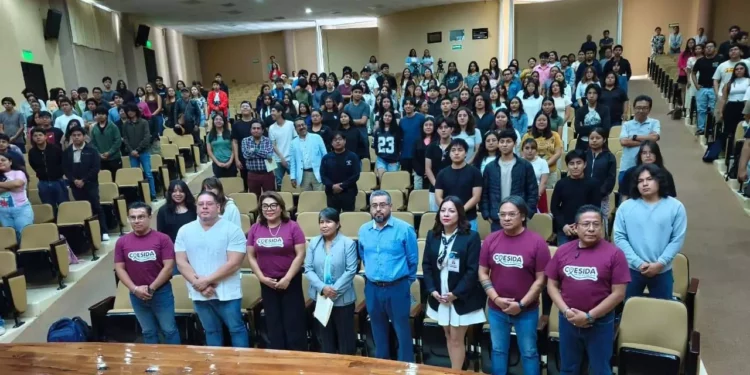 Estudiantes de la UTM participaron en jornadas informativas y pruebas preventivas.