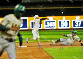 Foto: Jorge Luis Plata // Guerreros sufrió su primer descalabro en casa al caer 9-6 ante Bravos de León.