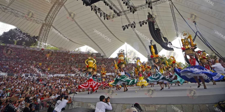 Foto: Archivo El Imparcial // Aceptan, tácitamente, que la Guelaguetza se ha alejado de las y los oaxaqueños.