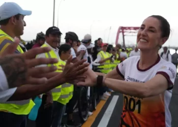 Inauguración histórica del puente Nichupté, becas y restitución de tierras: Presidenta Claudia Sheinbaum culmina gira en Quintana Roo, Estado de México y Chiapas
