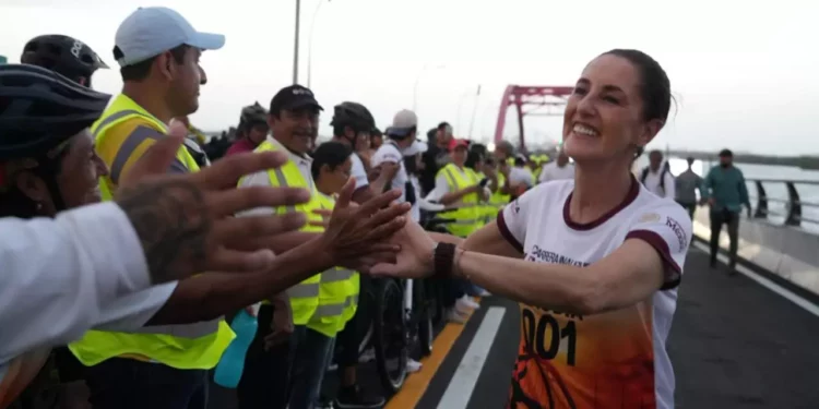 Inauguración histórica del puente Nichupté, becas y restitución de tierras: Presidenta Claudia Sheinbaum culmina gira en Quintana Roo, Estado de México y Chiapas