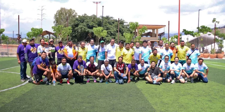 La foto del recuerdo entre algunos de los participantes.