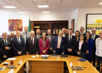 La presidenta Claudia Sheinbaum Pardo se reunió con líderes del CCE y cámaras empresariales.