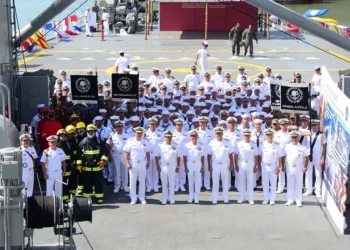 La Armada de México enfrenta el desafío de evolucionar de una fuerza enfocada en tareas de vigilancia y seguridad interior hacia una marina con mayores capacidades estratégicas.