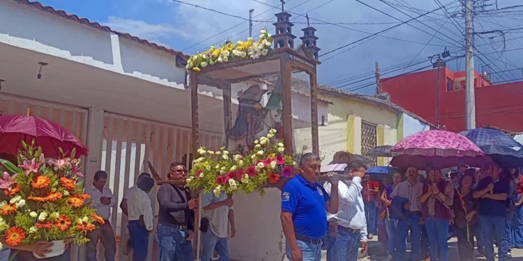 La festividad religiosa se mantiene viva desde hace más de 100 años en esta comunidad.