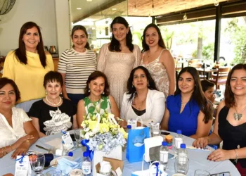 Fotos: Rubén Morales // Pamela Cabrera Rojas disfrutó de un emotivo baby shower en compañía de familiares y amigas cercanas.