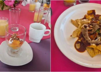 Las imágenes mostraban pequeñas porciones de fruta y chilaquiles que rápidamente desataron reacciones de inconformidad en redes sociales.