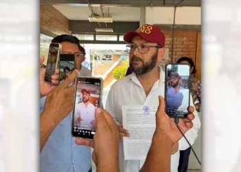 Llueven críticas contra el diputado local de Morena, Francisco Javier Niño Hernández.