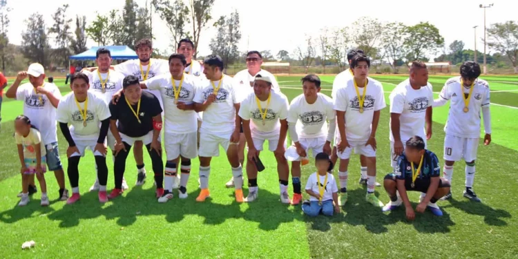 Mambas Negras es el bicampeón del futbol 7 de la Liga de Ocotlán.