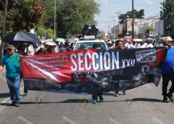 Foto: Adrián Gaytán // Protesta de la Sección 22; consideran inminente el paro nacional.