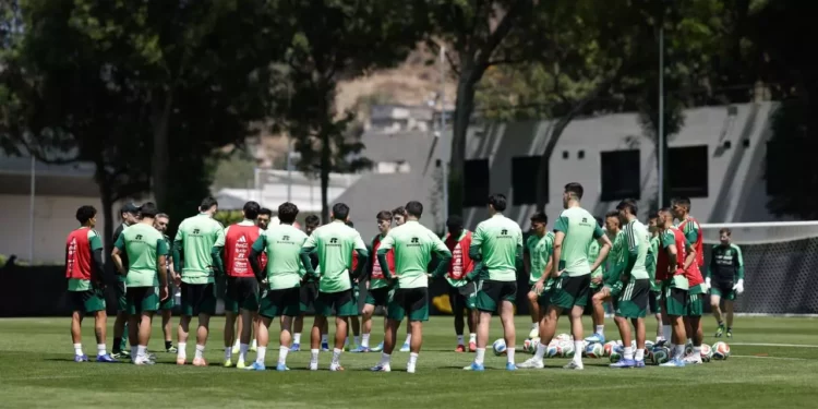 ¡Ultimátum en el Tri! Javier Aguirre amenaza con dejar fuera a figuras de Chivas y Toluca para el Mundial