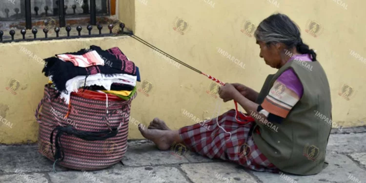 Foto: archivo El Imparcial // Obligadas a ocuparse 84 mil mujeres mayores a 60 años.