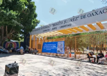 Foto: Adrián Gaytán // Farid Acevedo estrenó su cargo de rector con una UABJO cerrada por grupos externos afines a su candidatura.
