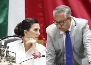 Amagan con reservar 5 años la elección de consejeros de INE