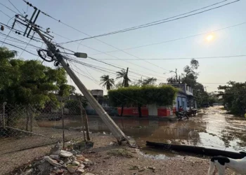 Tromba destruye viviendas en San Francisco Ixhuatán