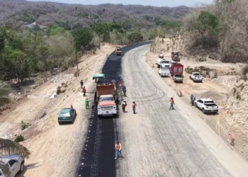 Cierres parciales y ruta alterna por obras en al Pochutla-Huatulco